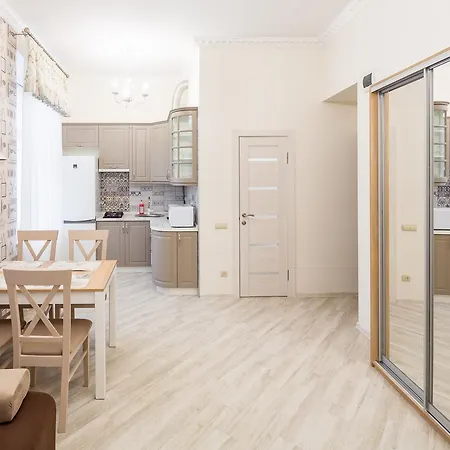 Apartment Leogrand Vip On Udatnogo 4 *