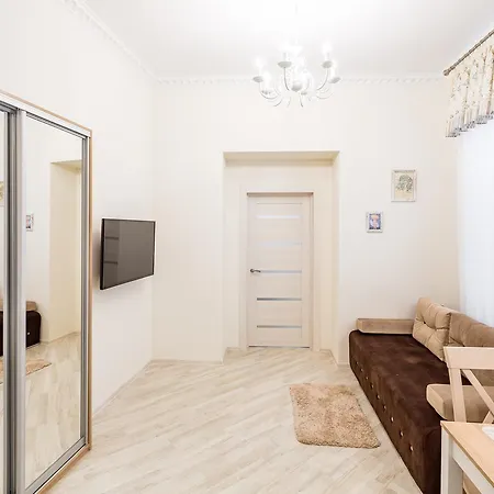 Apartment Leogrand Vip On Udatnogo 4 *
