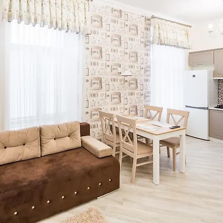 Leogrand On Udatnogo 4 Apartment Lviv